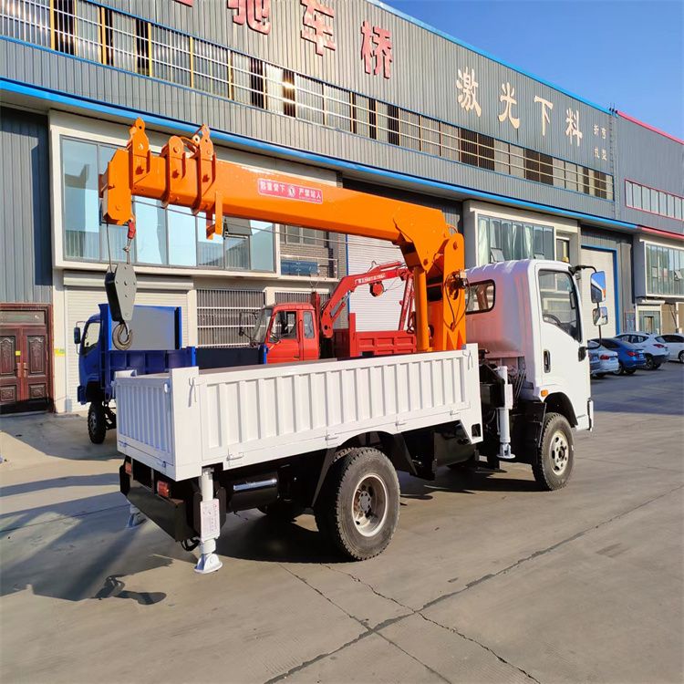 运河区三轮随车吊定制 农用改装机自备吊中瑞长期出售